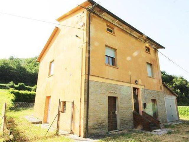 Rustico / Casale in vendita a Borgo Pace PU