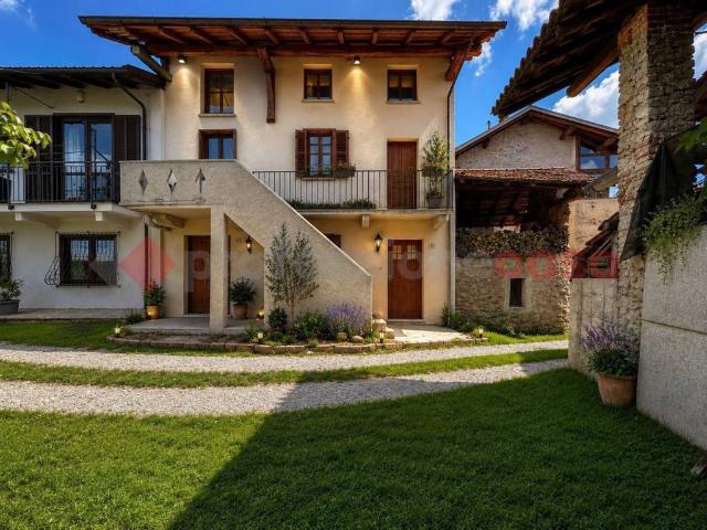 Rustico / Casale in vendita a Borgo Ticino NO
