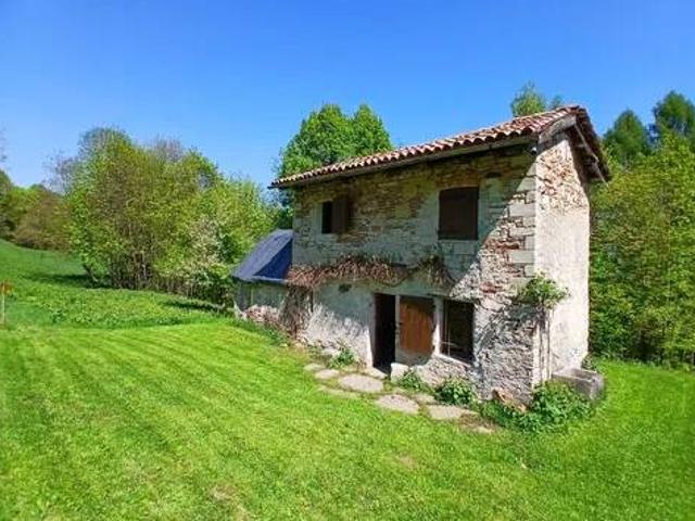 Rustico / Casale in vendita a Borgo Valbelluna BL