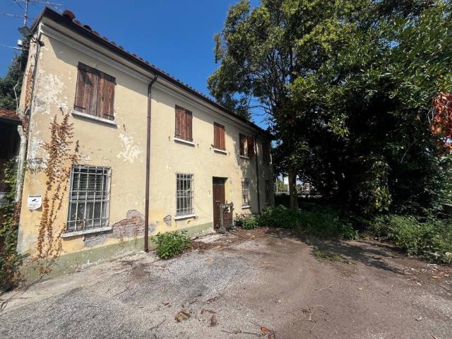 Rustico / Casale in vendita a Borgo Virgilio MN