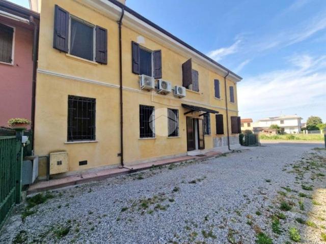Rustico / Casale in vendita a Borgo Virgilio MN