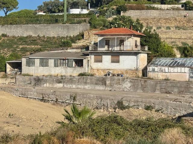 Rustico / Casale in vendita a Bordighera IM