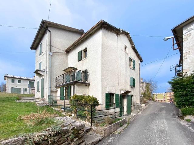Rustico / Casale in vendita a Bosco Chiesanuova VR