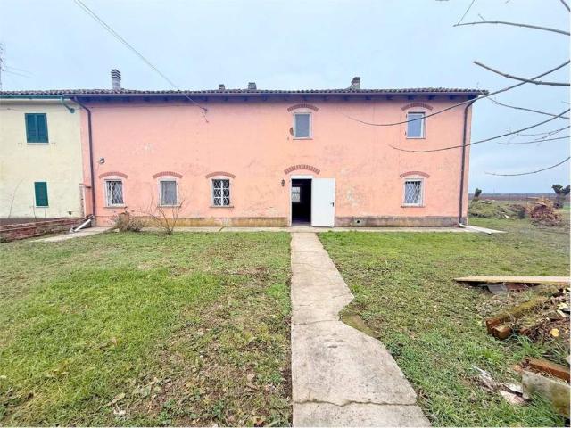 Rustico / Casale in vendita a Bosco Marengo AL