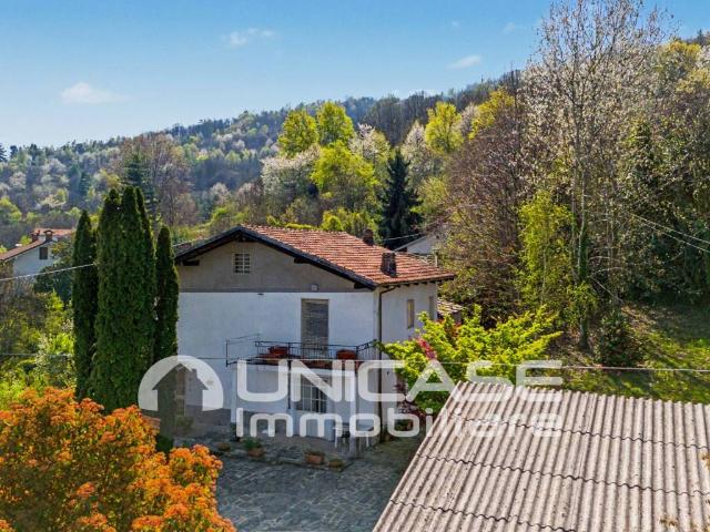 Rustico / Casale in vendita a Bagnolo Piemonte CN