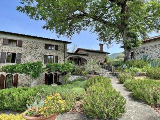 Rustico / Casale in vendita a Bagnone MS