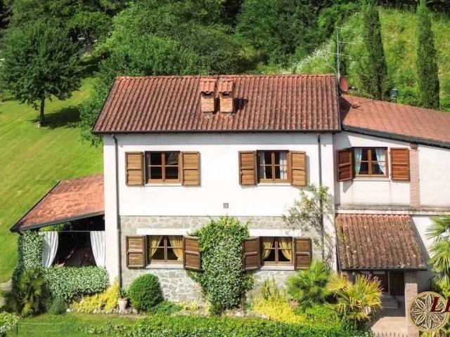 Rustico / Casale in vendita a Bagnone MS