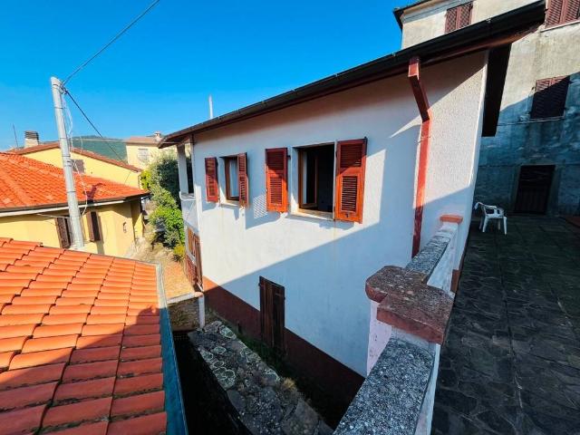 Rustico / Casale in vendita a Bagnone MS