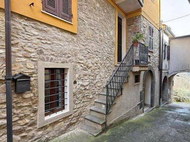 Rustico / Casale in vendita a Bagnone MS