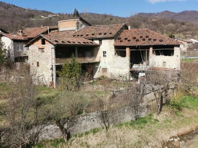 Rustico / Casale in vendita a Bagnasco CN