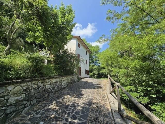 Rustico / Casale in vendita a Bagni di Lucca LU