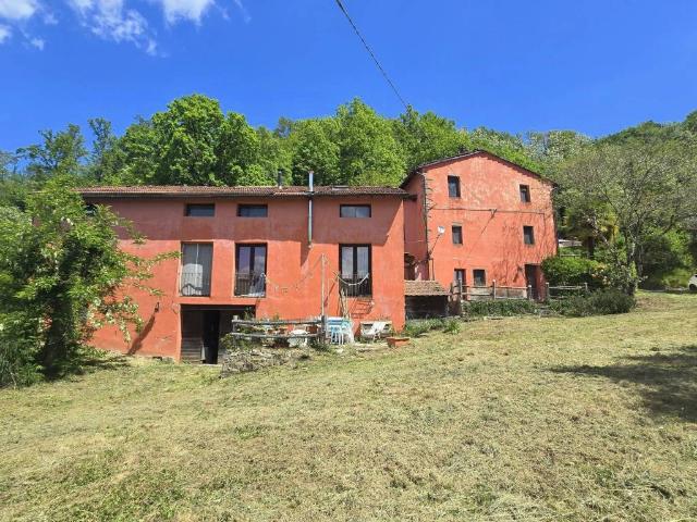 Rustico / Casale in vendita a Bagni di Lucca LU