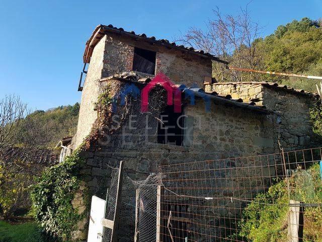 Rustico / Casale in vendita a Bagni di Lucca LU