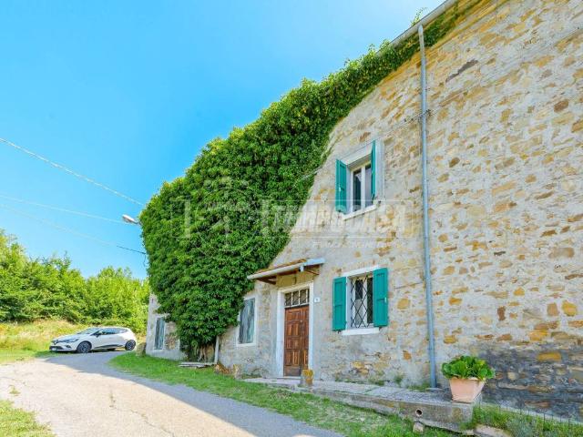 Rustico / Casale in vendita a Baiso RE