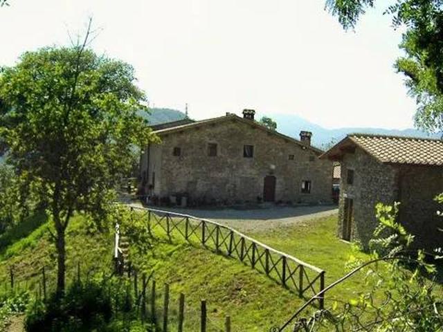 Rustico / Casale in vendita a Barberino di Mugello FI