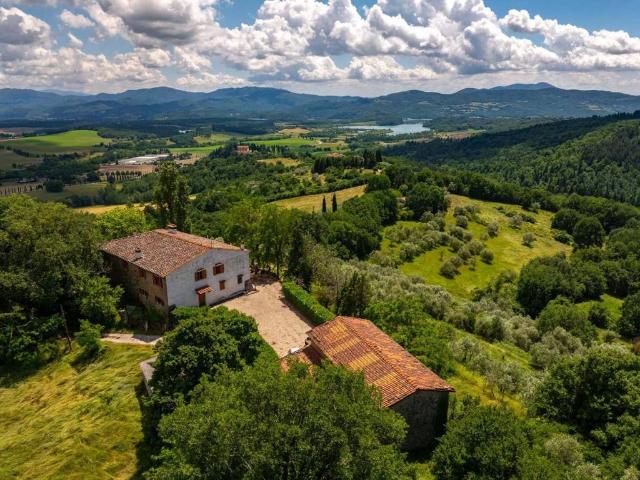 Rustico / Casale in vendita a Barberino di Mugello FI