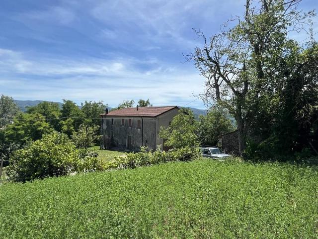 Rustico / Casale in vendita a Bardi PR