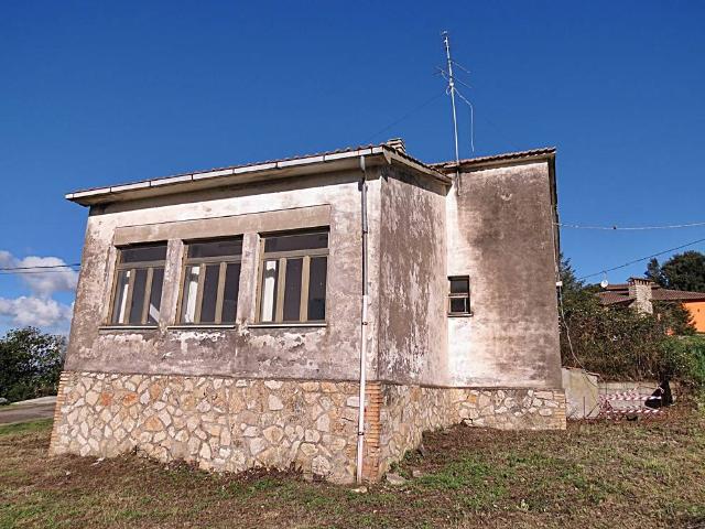 Rustico / Casale in vendita a Baschi TR