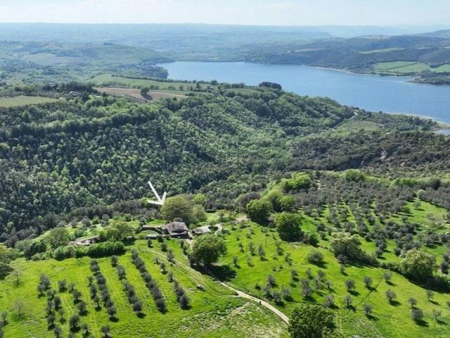 Rustico / Casale in vendita a Baschi TR