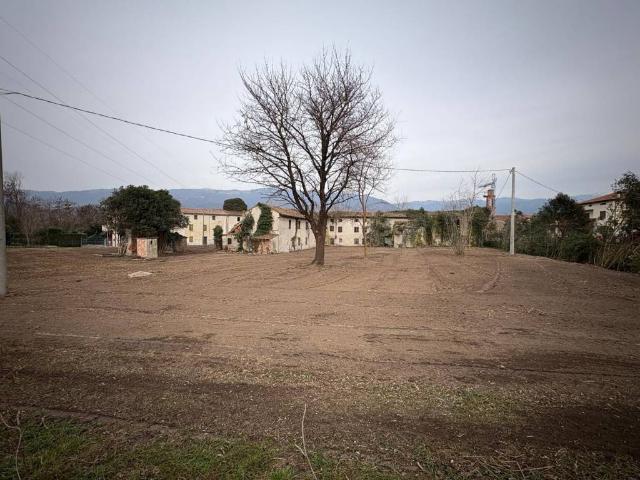 Rustico / Casale in vendita a Bassano del Grappa VI