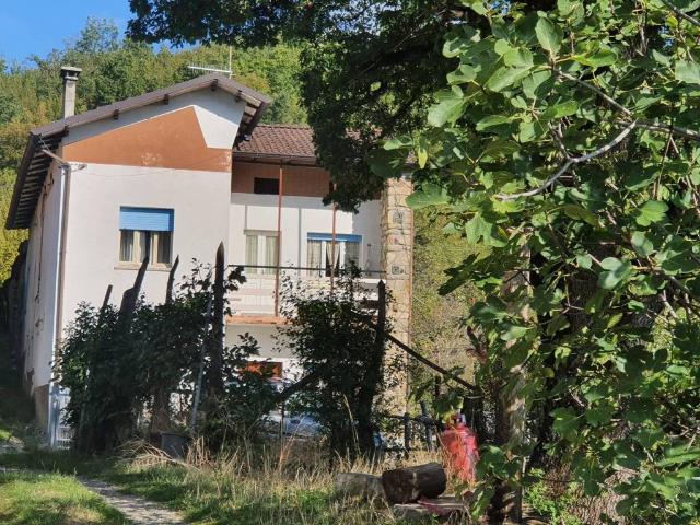 Rustico / Casale in vendita a Bettola PC