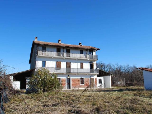 Rustico / Casale in vendita a Bellinzago Novarese NO