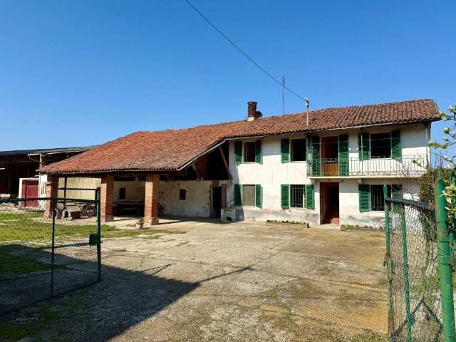 Rustico / Casale in vendita a Bene Vagienna CN