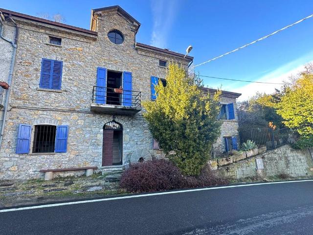 Rustico / Casale in vendita a Berceto PR