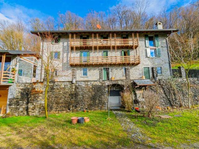 Rustico / Casale in vendita a Berbenno BG