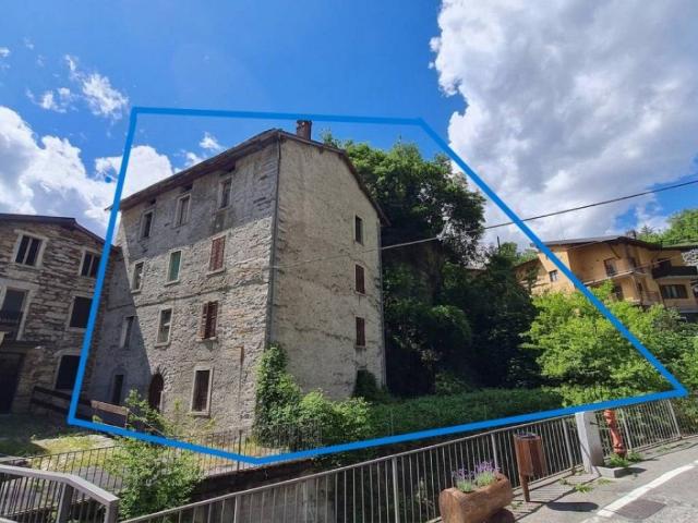 Rustico / Casale in vendita a Bienno BS