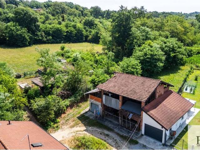 Rustico / Casale in vendita a Brebbia VA