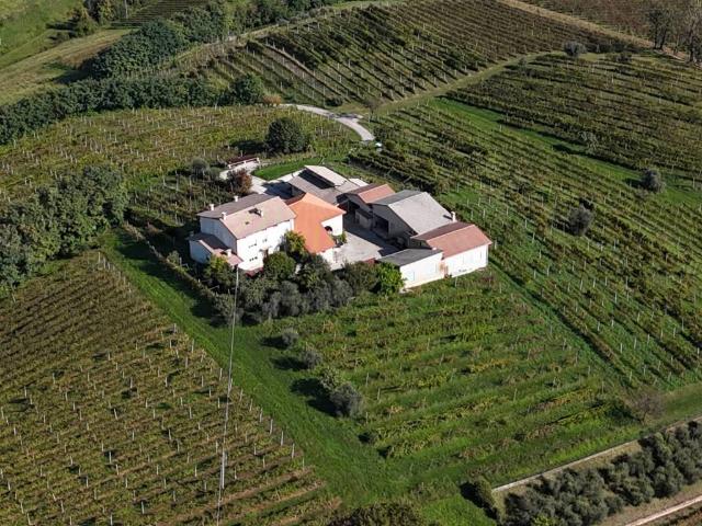 Rustico / Casale in vendita a Breganze VI