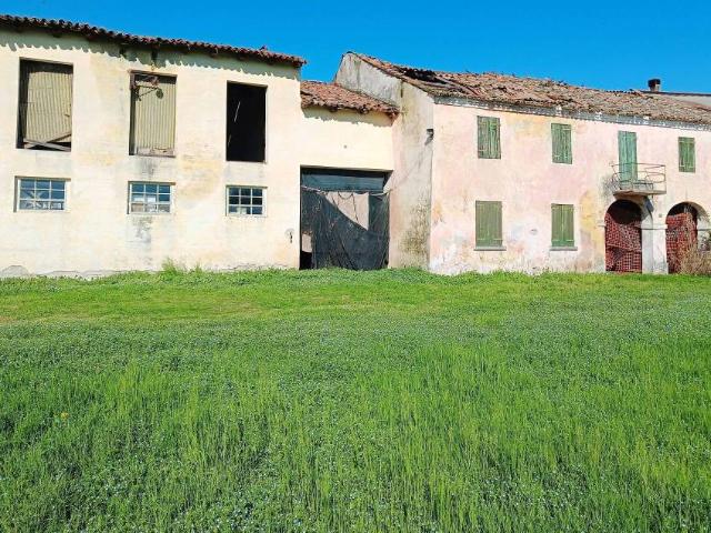 Rustico / Casale in vendita a Breda di Piave TV