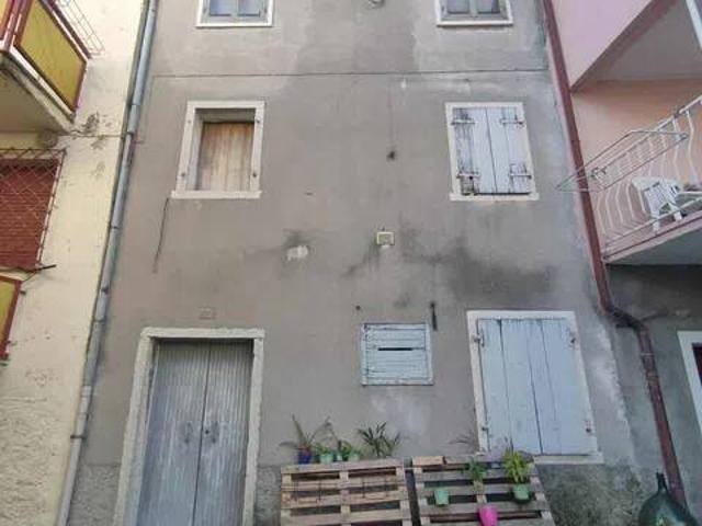 Rustico / Casale in vendita a Brentino Belluno VR