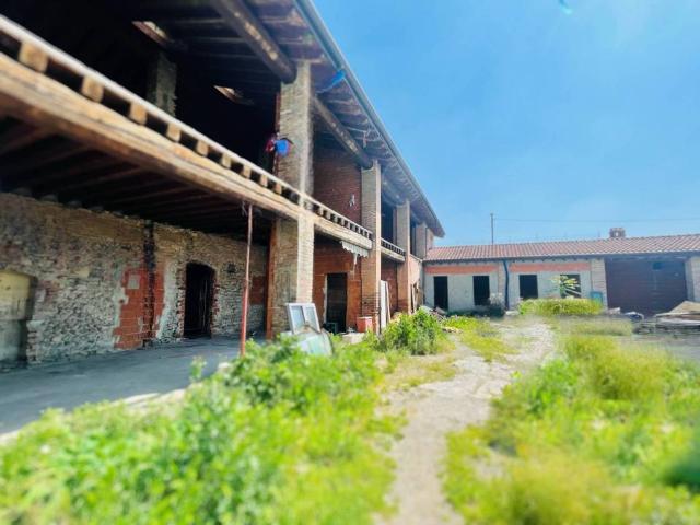 Rustico / Casale in vendita a Brescia BS