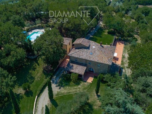 Rustico / Casale in vendita a Bucine AR