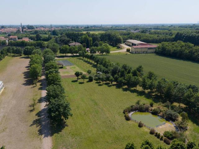 Rustico / Casale in vendita a Buscate MI