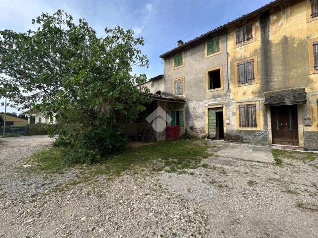 Rustico / Casale in vendita a Bussolengo VR