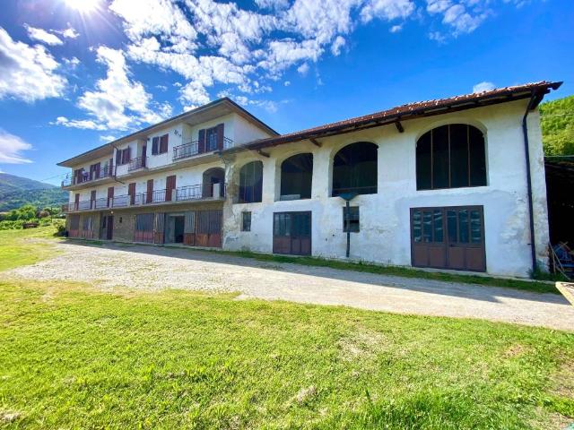 Rustico / Casale in vendita a Gorzegno CN