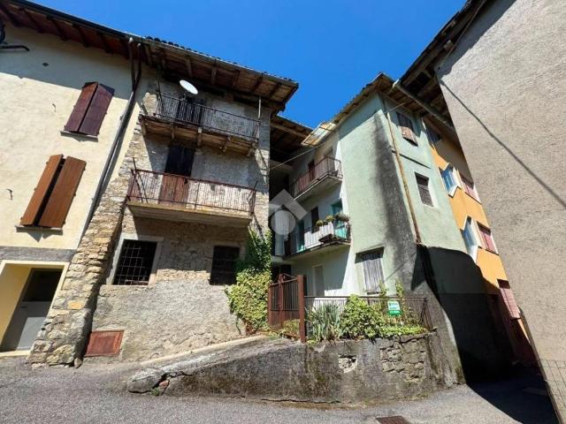 Rustico / Casale in vendita a Gaverina Terme BG
