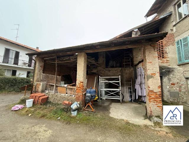Rustico / Casale in vendita a Gavirate VA