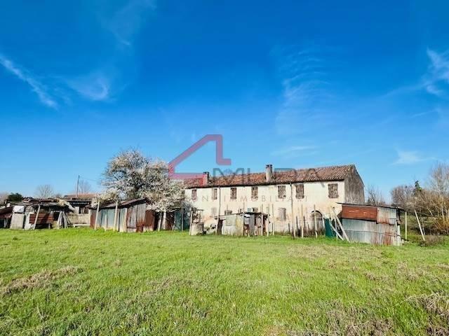 Rustico / Casale in vendita a Gazzo Veronese VR