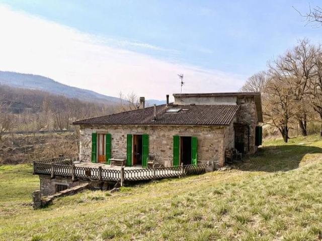 Rustico / Casale in vendita a Gaggio Montano BO
