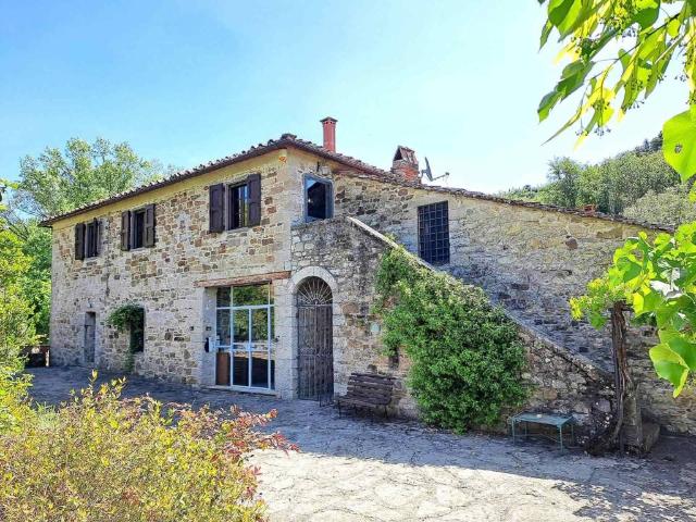Rustico / Casale in vendita a Gaiole in Chianti SI