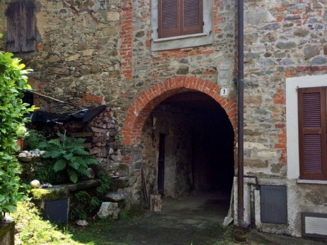 Rustico / Casale in vendita a Galbiate LC