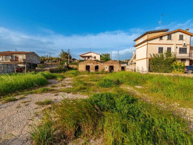 Rustico / Casale in vendita a Gallicano nel Lazio RM