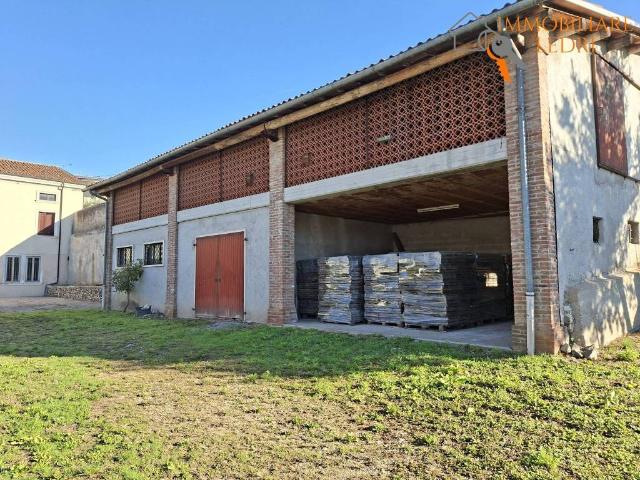 Rustico / Casale in vendita a Gambellara VI