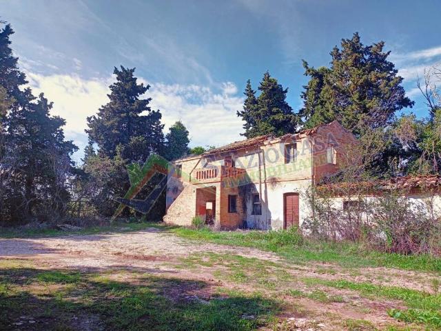Rustico / Casale in vendita a Giulianova TE