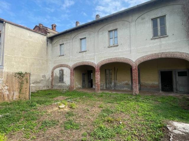 Rustico / Casale in vendita a Giussano MB