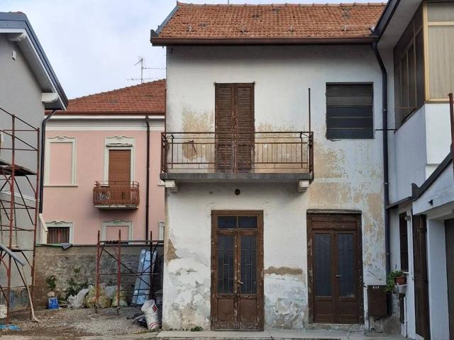 Rustico / Casale in vendita a Giussano MB